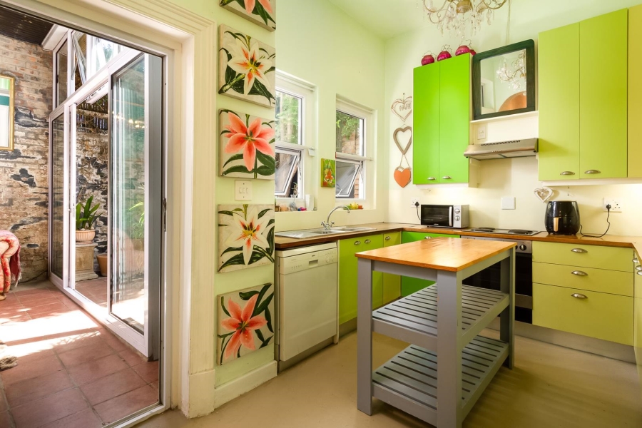 5 Bedroom Property for Sale in Gardens Western Cape